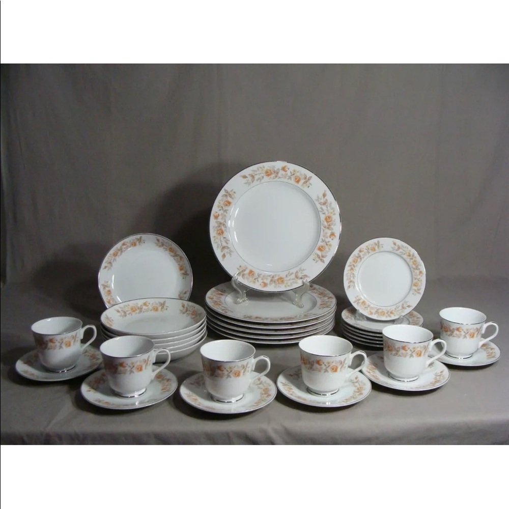 30 piece Carlion China Set